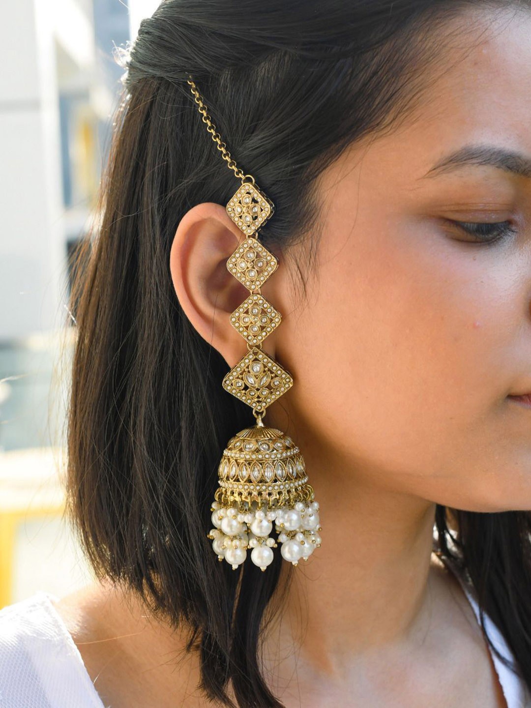 

ISHKAARA Gold Plated Kundan Studded Contemporary Jhumkas With Kaan Chain