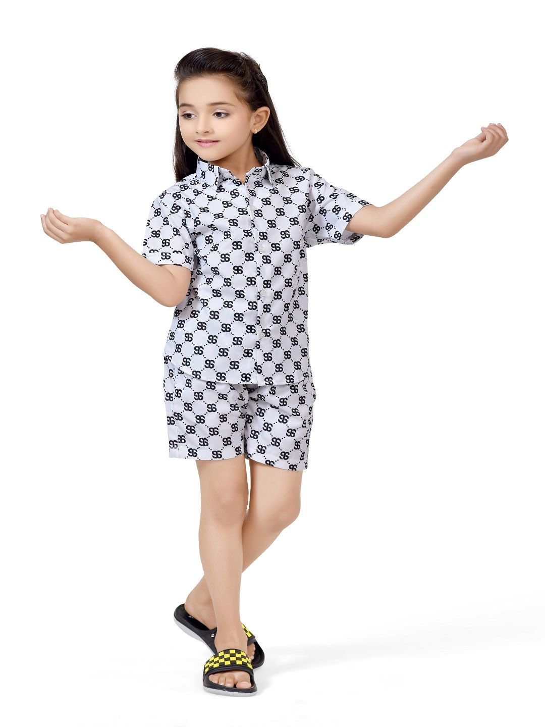 

BAESD Girls Printed Pure Cotton Shirt With Shorts, White