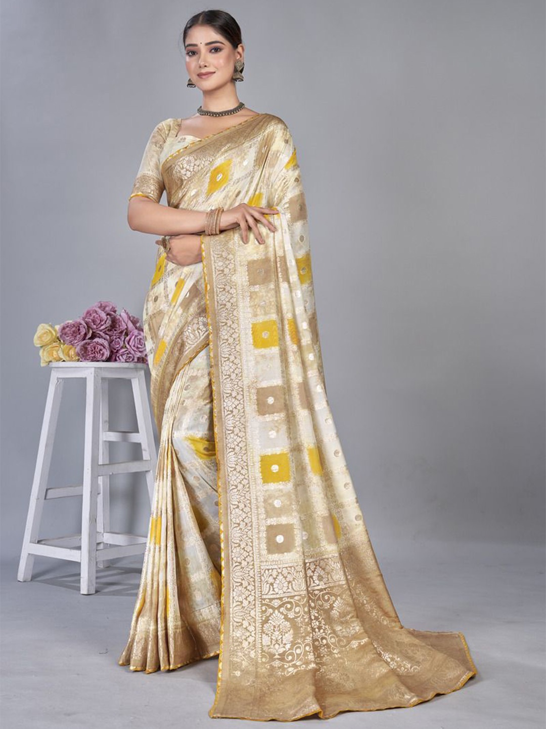 

SHRI MAHAVEER RAJASTHANI SAREE Woven Design Zari Banarasi Saree, Yellow