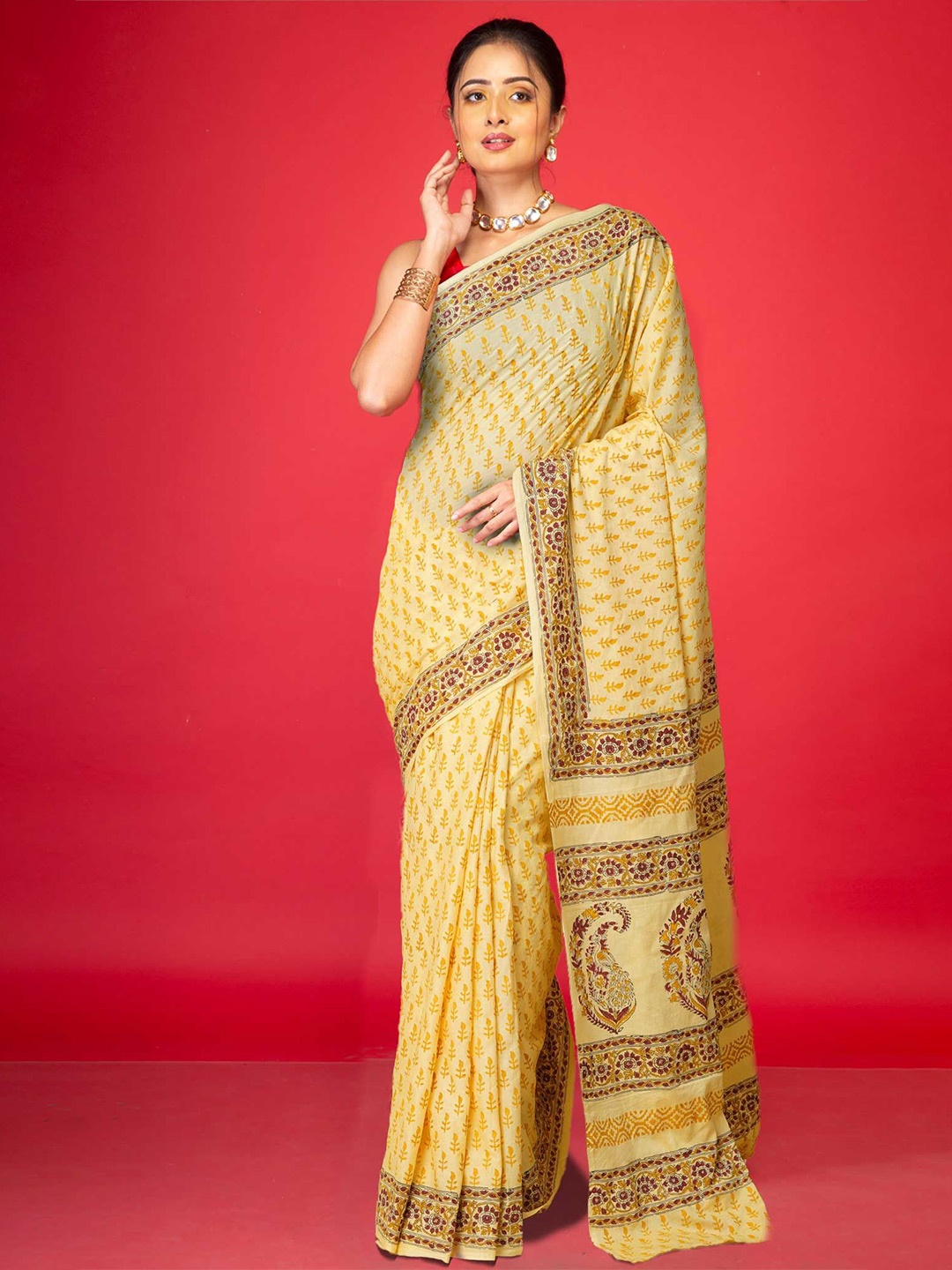 

Unnati Silks Ethnic Motifs Pure Cotton Handloom Block Print Saree, Cream