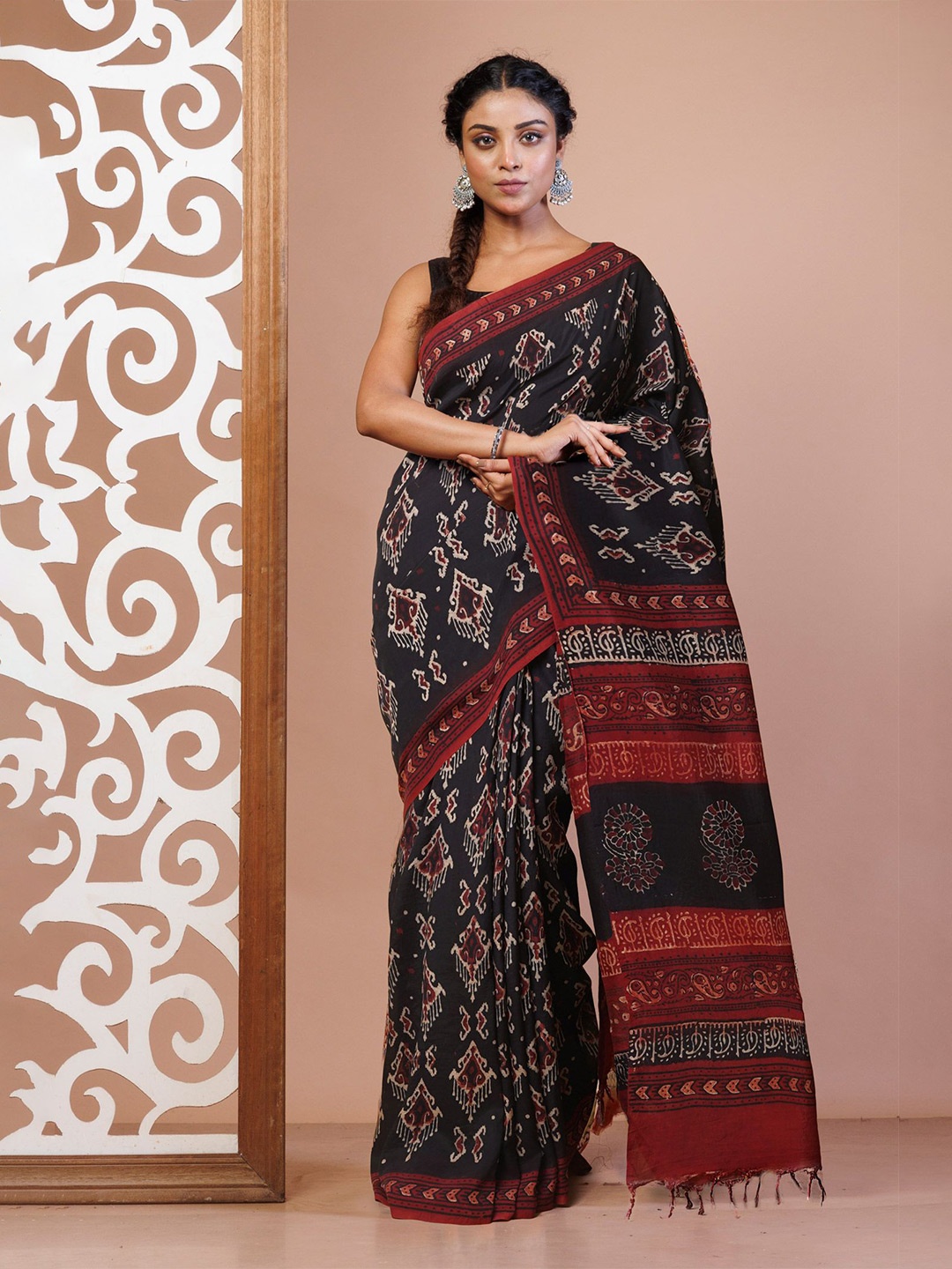 

Unnati Silks Ajrak Block Handloom Chanderi Saree, Black