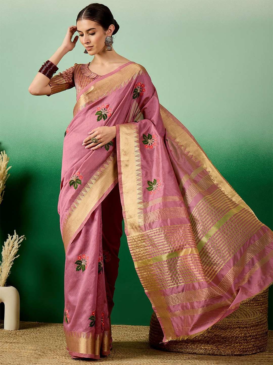 

KAVINDI Ethnic Motif Embroidered Zari Woven Saree, Pink
