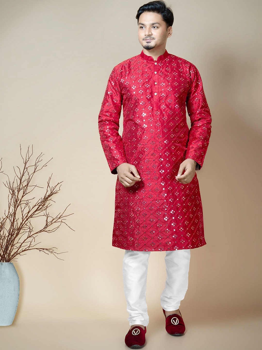 

BAESD Geometric Embroidered Mandarin Collar Mirror Work Dupion Silk Kurta with Pyjamas, Maroon