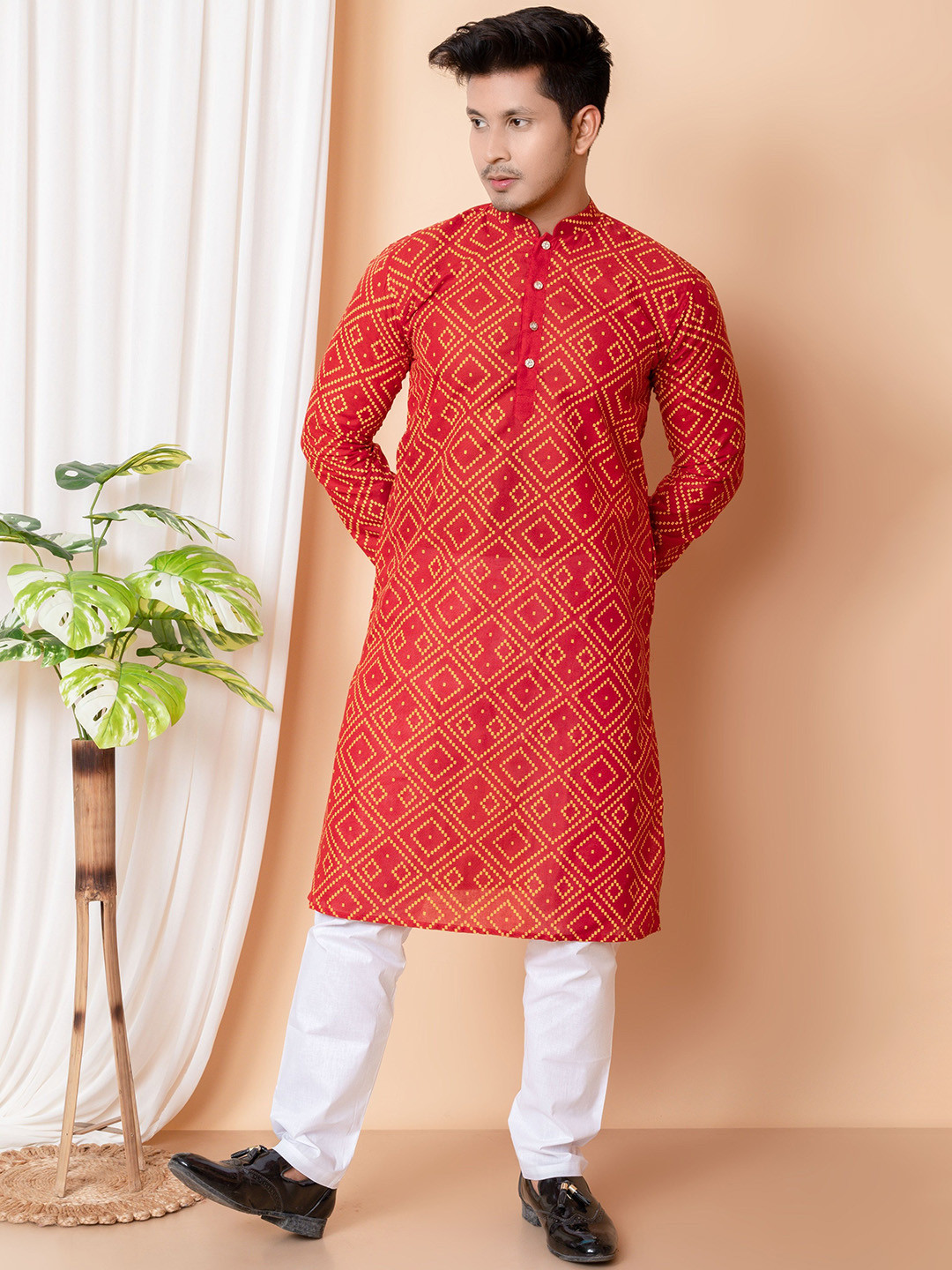 

BAESD Ethnic Motifs Printed Mandarin Collar Regular Kurta with Pyjamas, Red