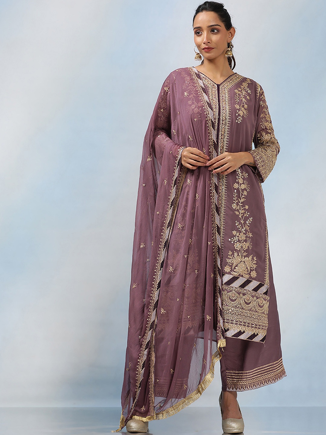 

MAHALASA Ethnic Motifs Embroidered V-Neck Net Straight Kurta With Palazzos & Dupatta, Purple