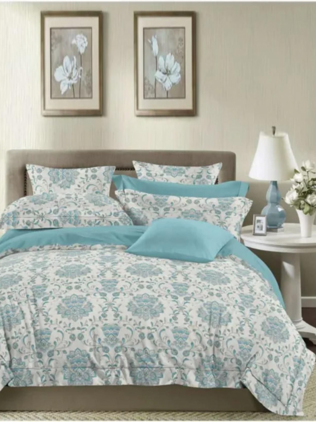 

Bedbathandbliss Blue Floral 300 TC King Bedsheet with 2 Pillow Covers