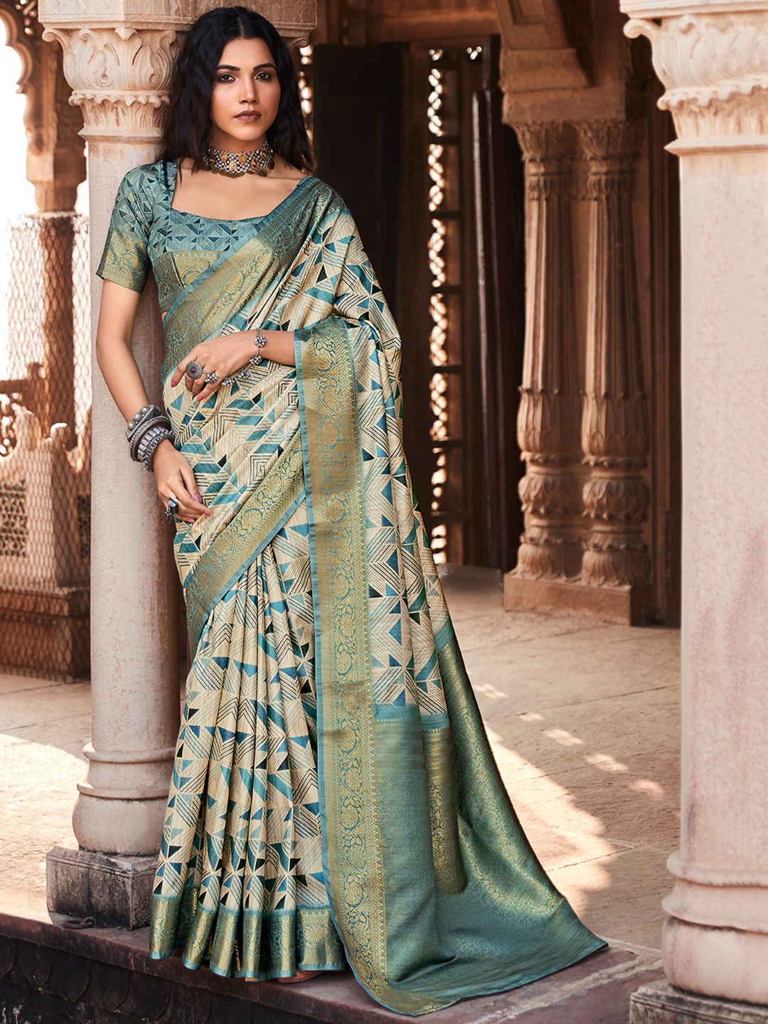 

Mitera Geometric Woven Design Zari Saree, Cream