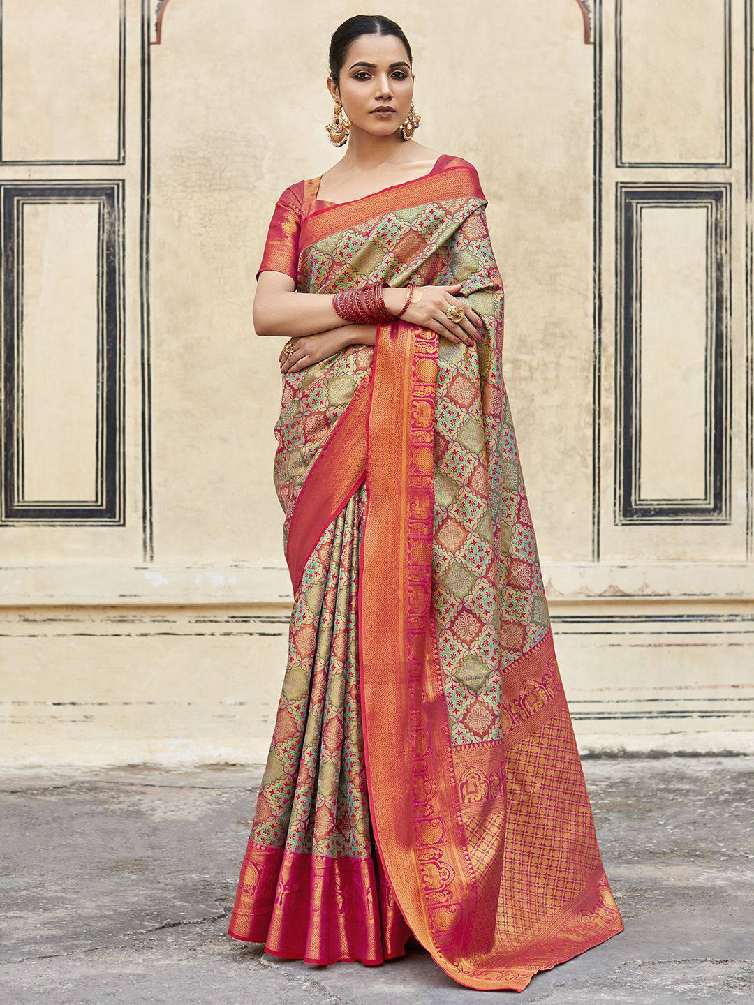 

Mitera Woven Designed Zari Dharmavaram Saree, Pink
