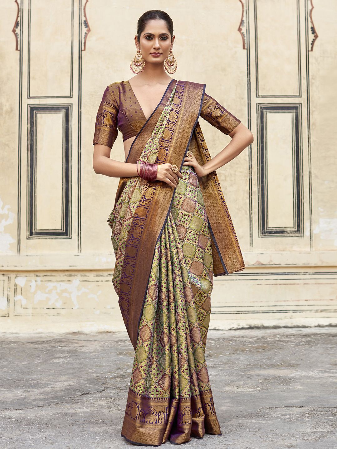 

Mitera Woven Ethnic Motif Zari Woven Dharmavaram Saree, Green