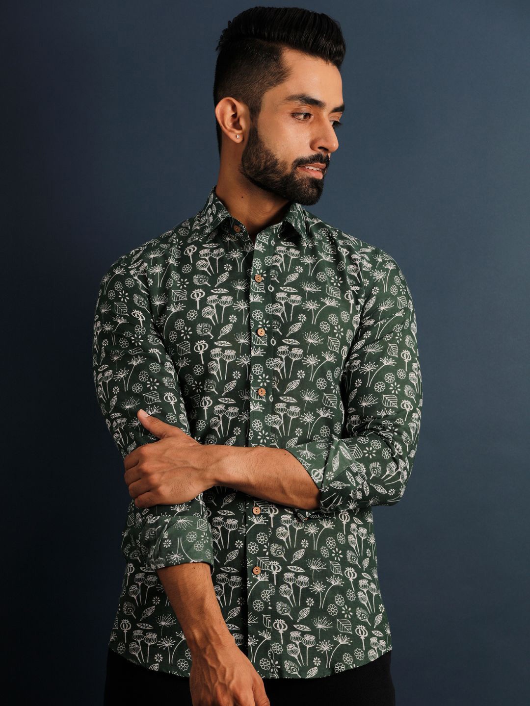

Lightpole Men Smart Floral Opaque Printed Casual Shirt, Green