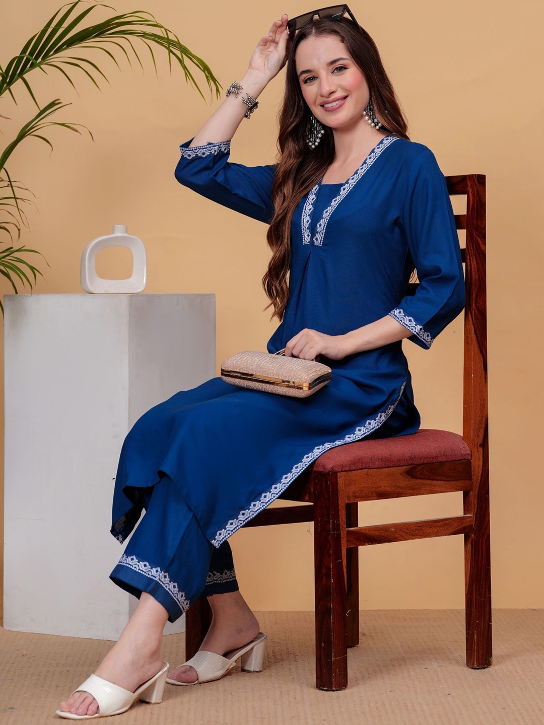 

NEW4U Embroidered Regular Straight Kurta With Palazzos, Blue