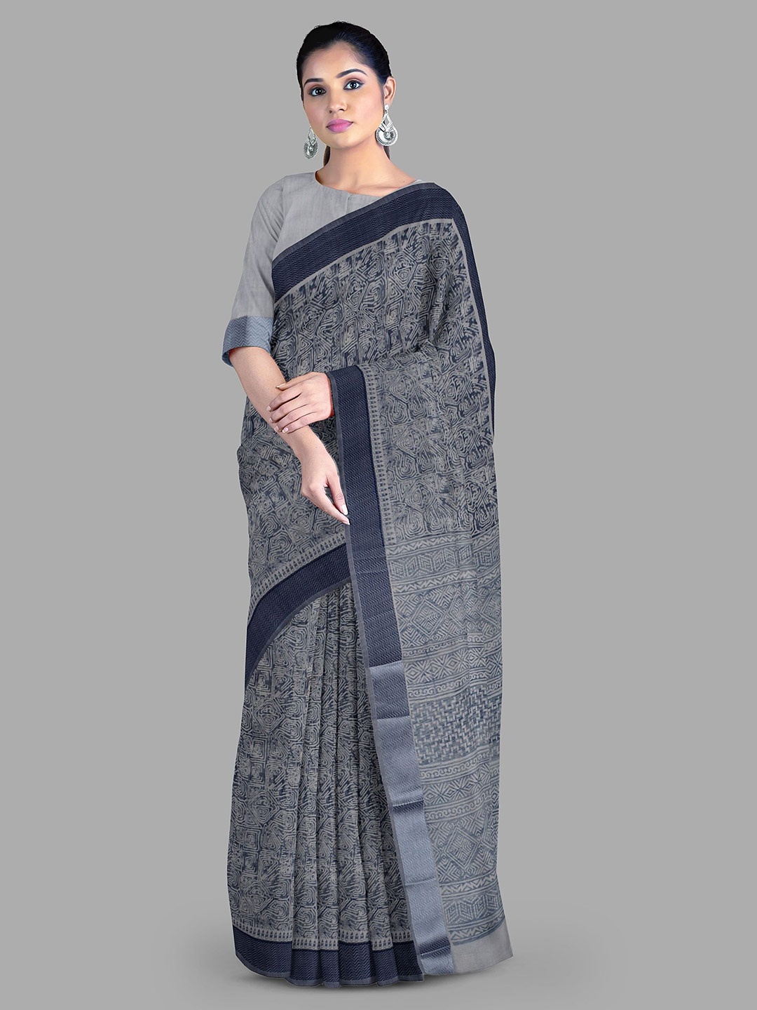 

The Chennai Silks Zari Gadwal Saree, Navy blue
