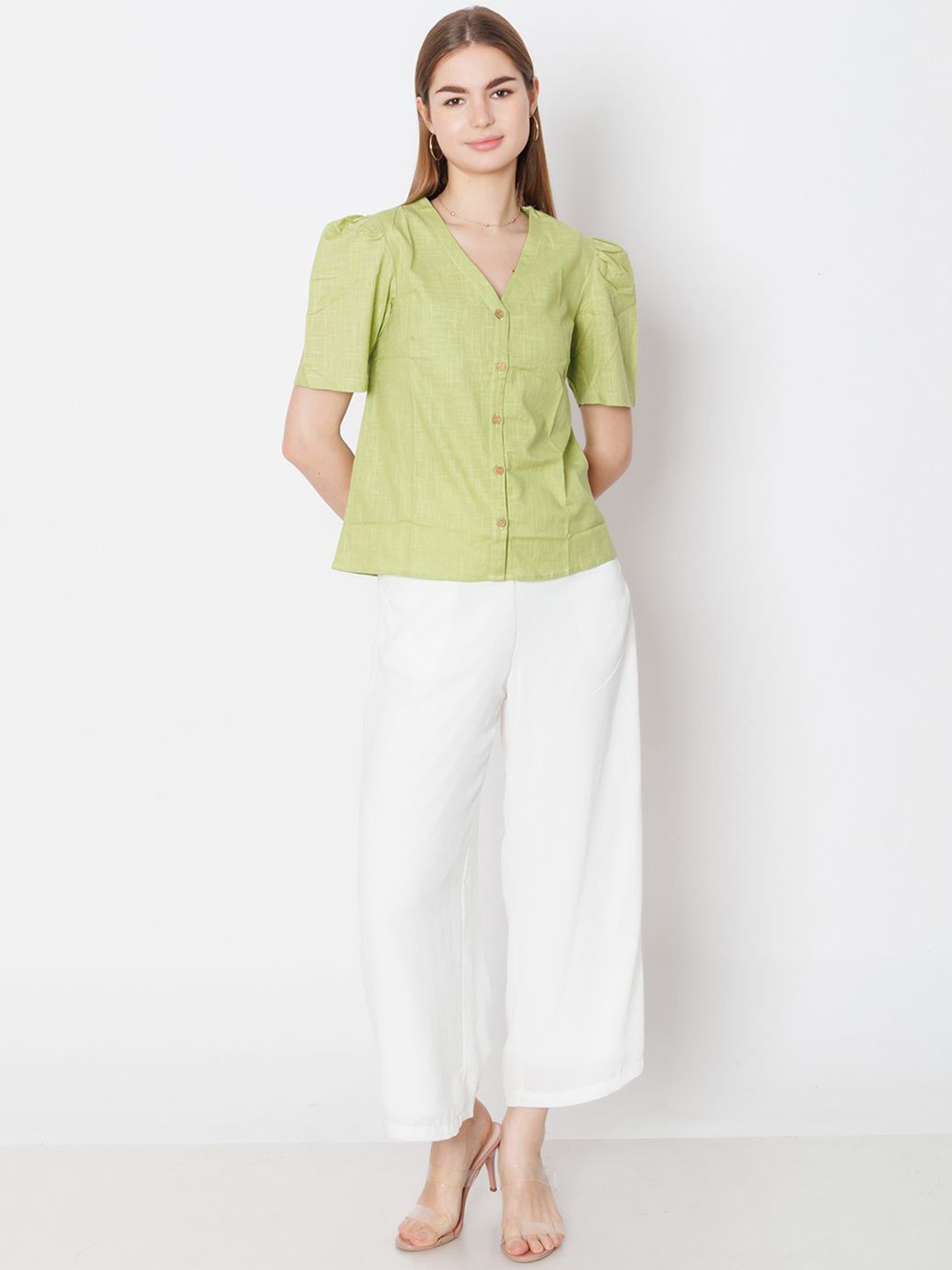 

Zink London Women's Green Solid Regular Fit Top