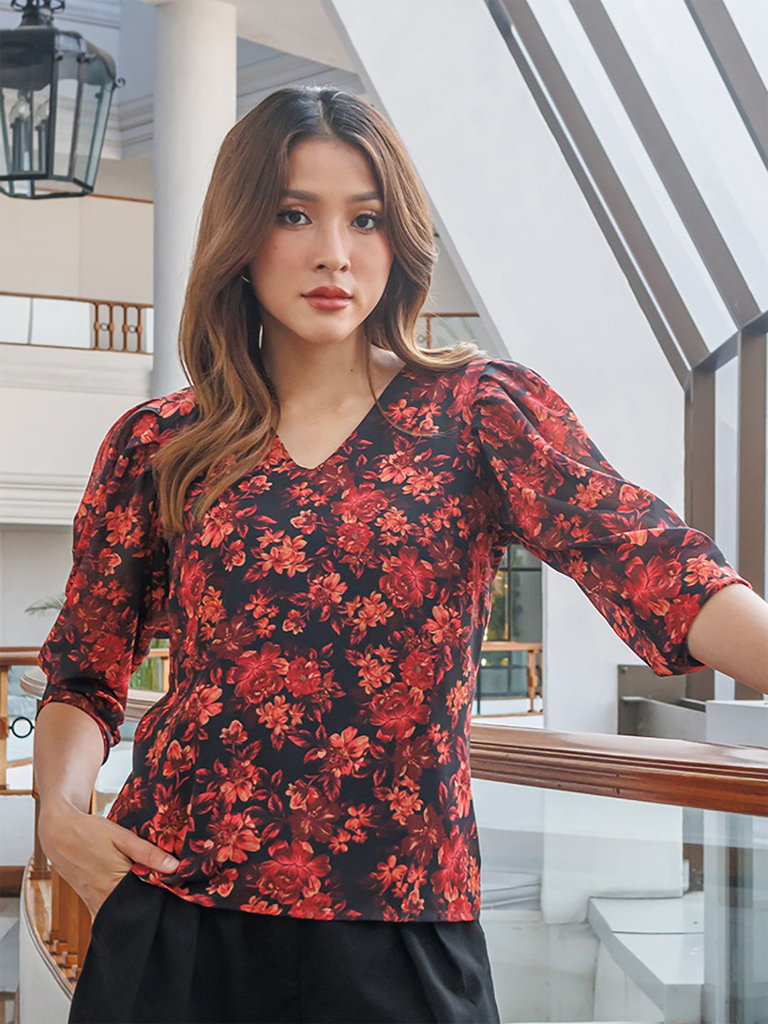 

Zink London Floral Printed V-Neck Three-Quarter Sleeves Top, Black