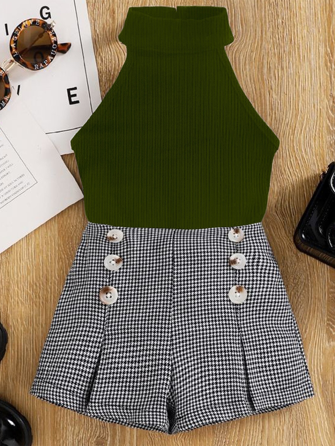 

DEL LUNA Girls Printed Halter Neck Sleeveless Top With Skirt, Olive