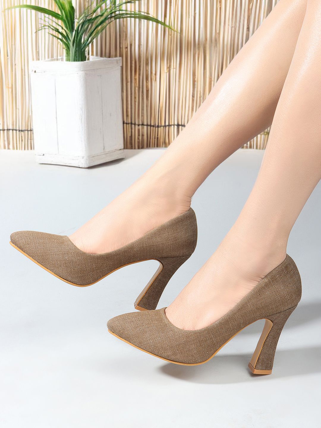 CORSICA Women Pointed Toe Party Kitten Pumps Heels, Brown