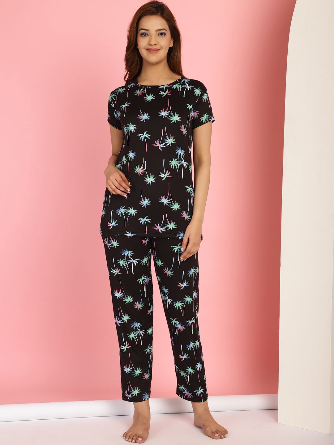 

GRACIT Floral Printed Round Neck Cotton T0shirt & Pyjamas, Black