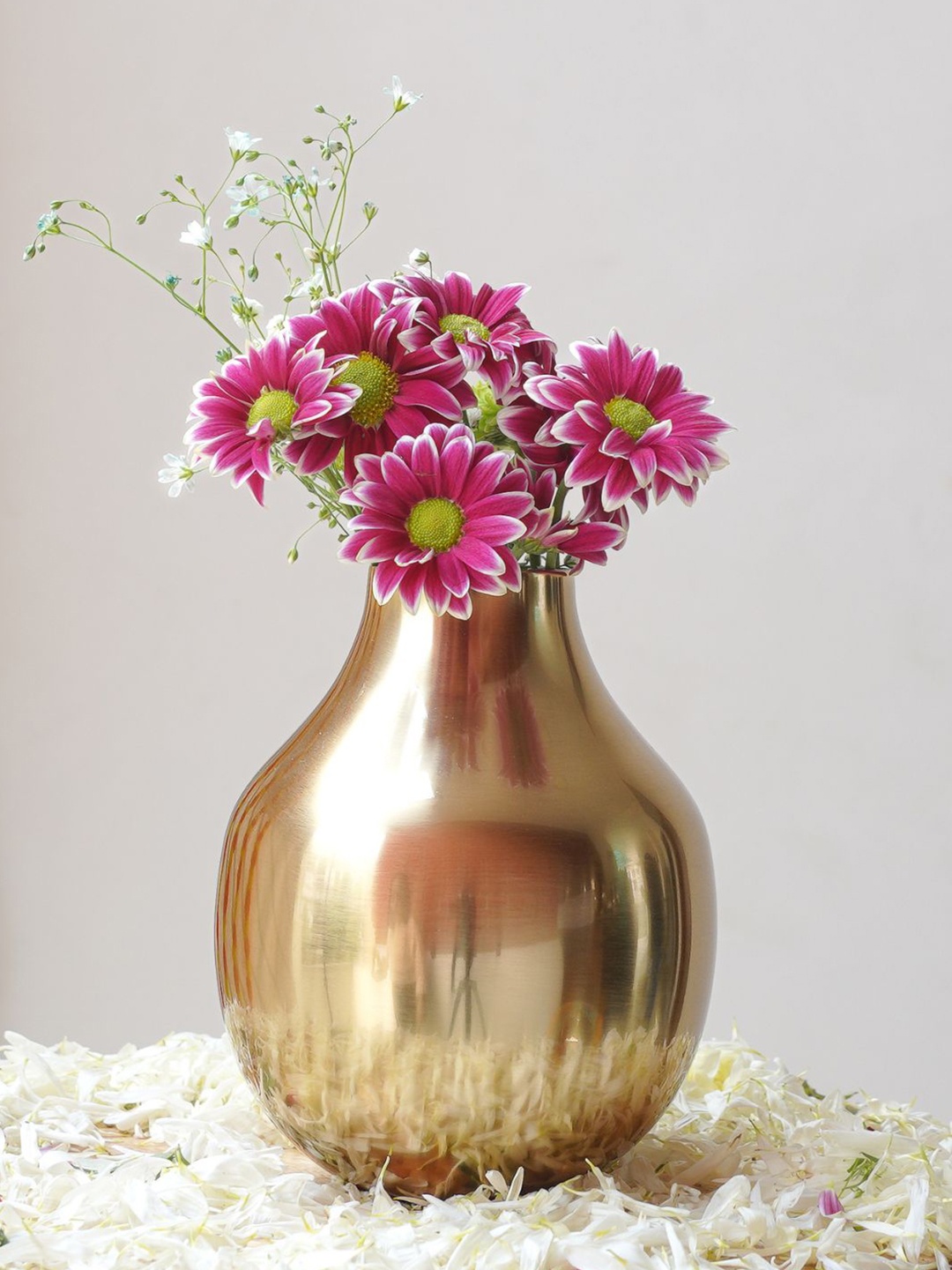 

BEHOMA Glossy Golden Metal Bud Shape Small Flower Vase, Gold
