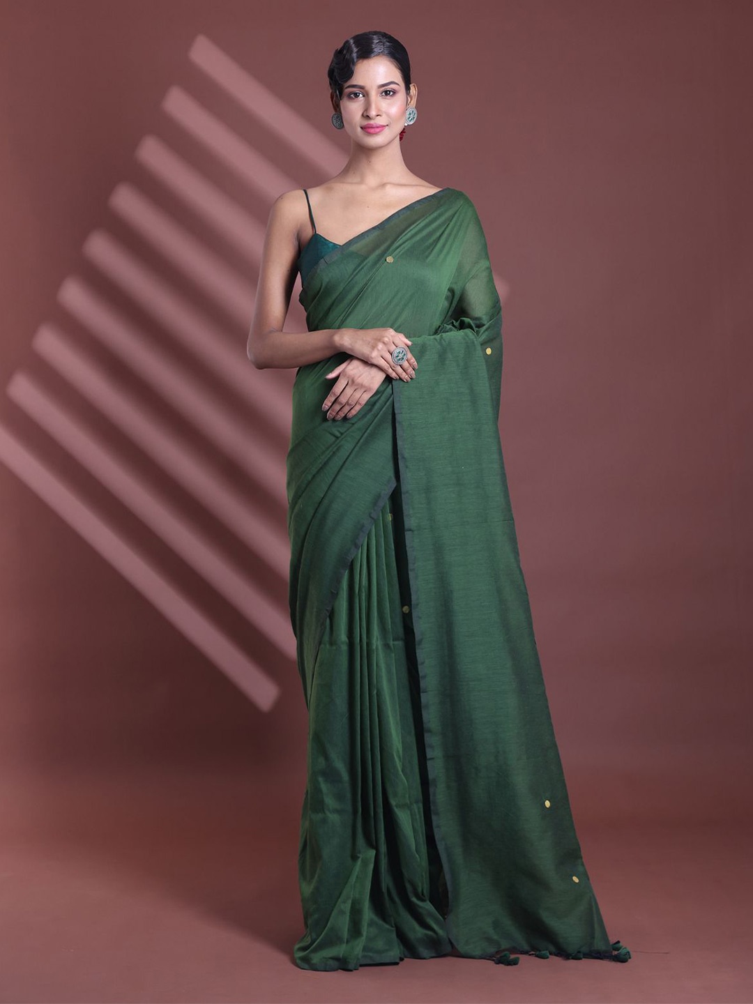 

Charukriti Sequinned Pure Cotton Saree, Green