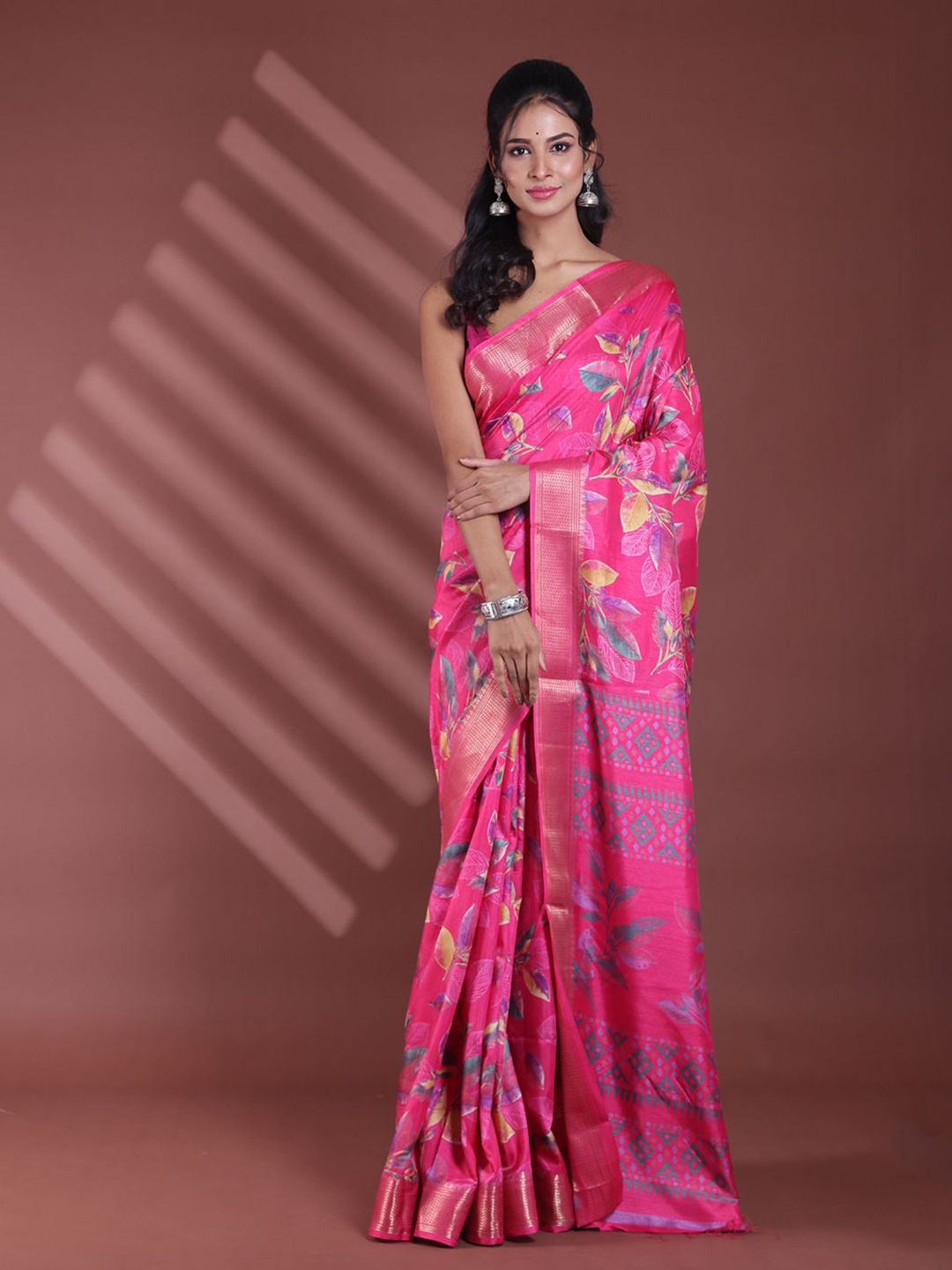 

Charukriti Ethnic Motifs Woven Designed Zari Saree, Pink