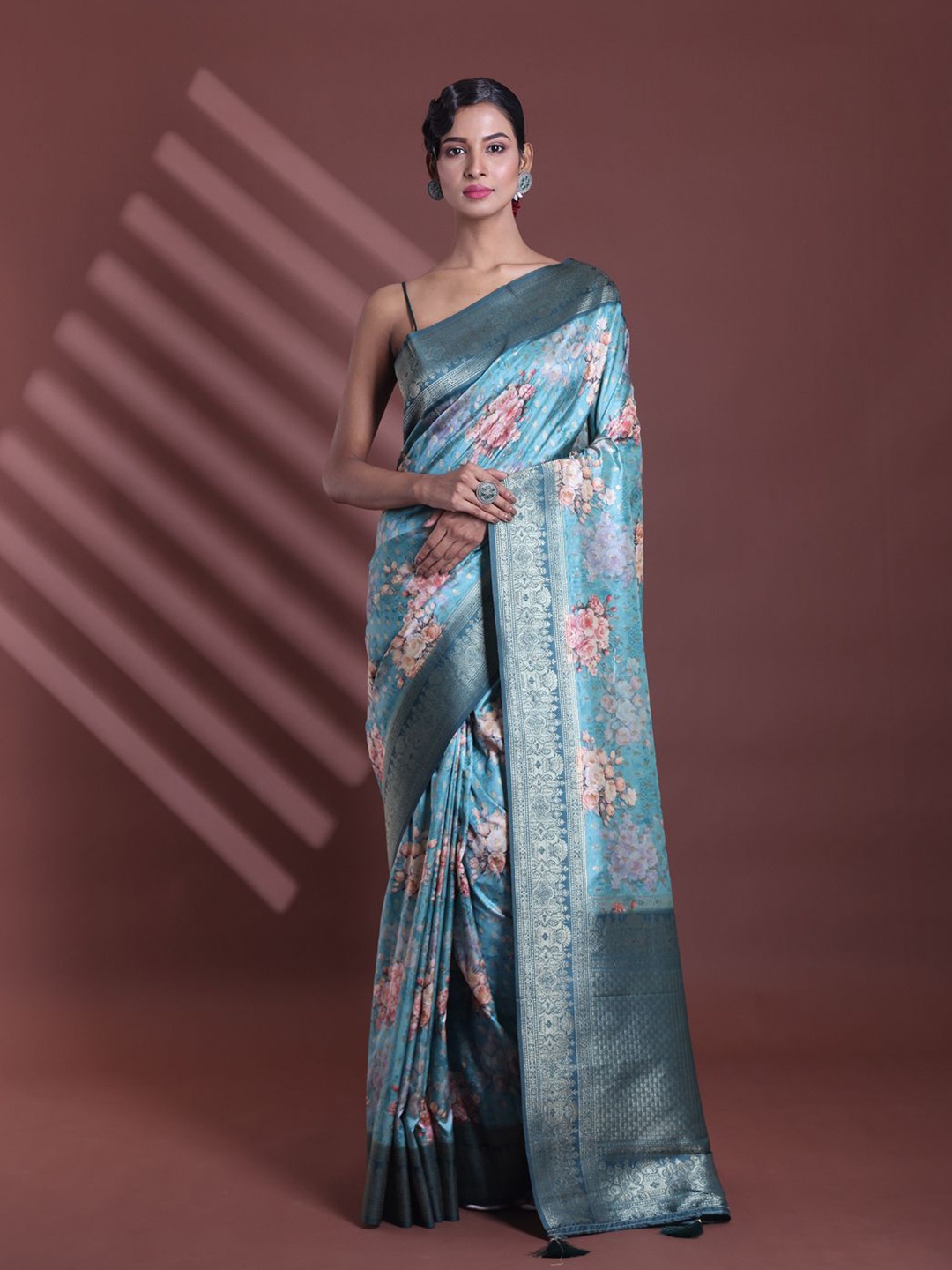 

Charukriti Floral Zari Saree, Teal