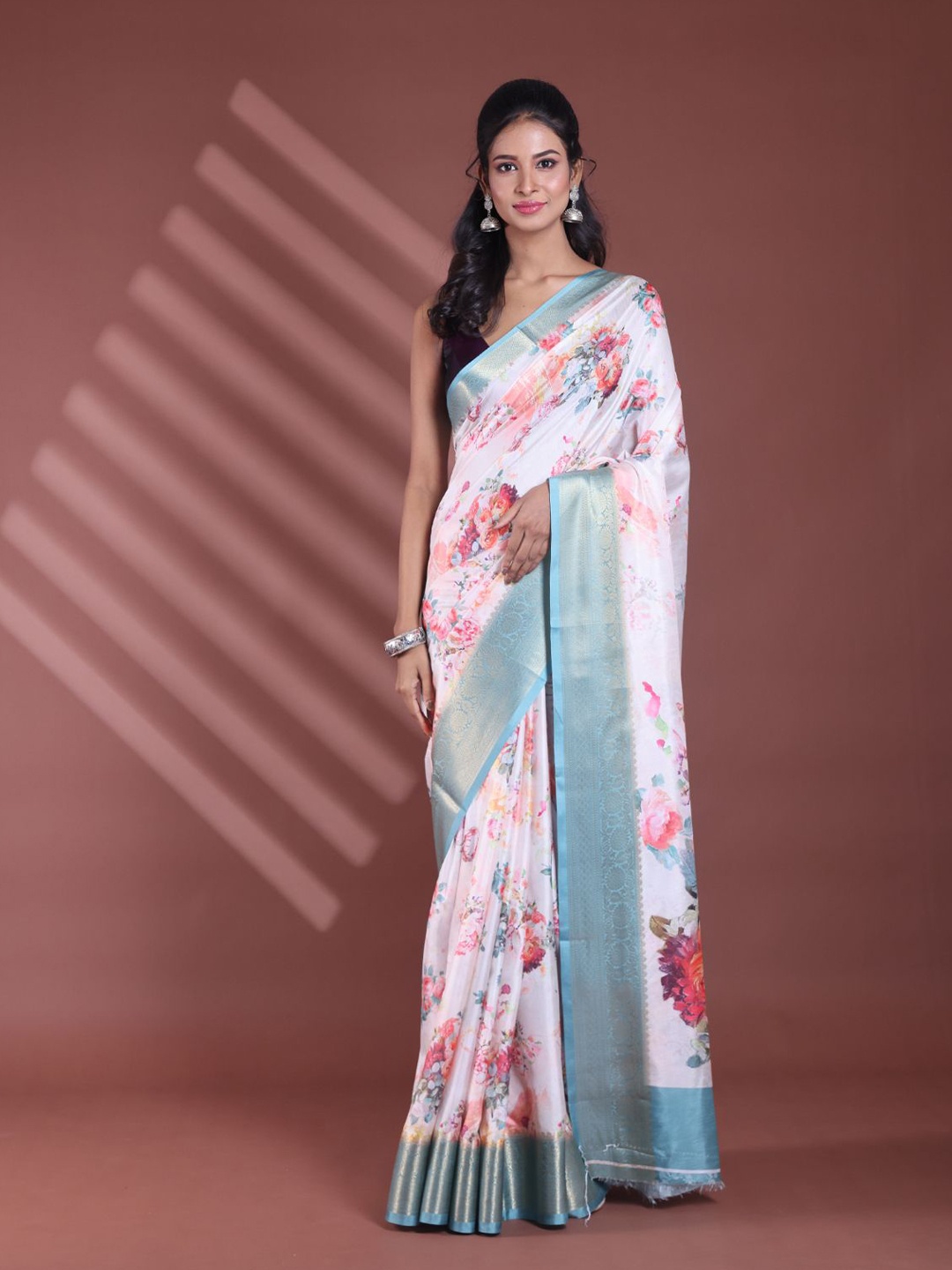 

Charukriti Floral Zari Saree, Off white