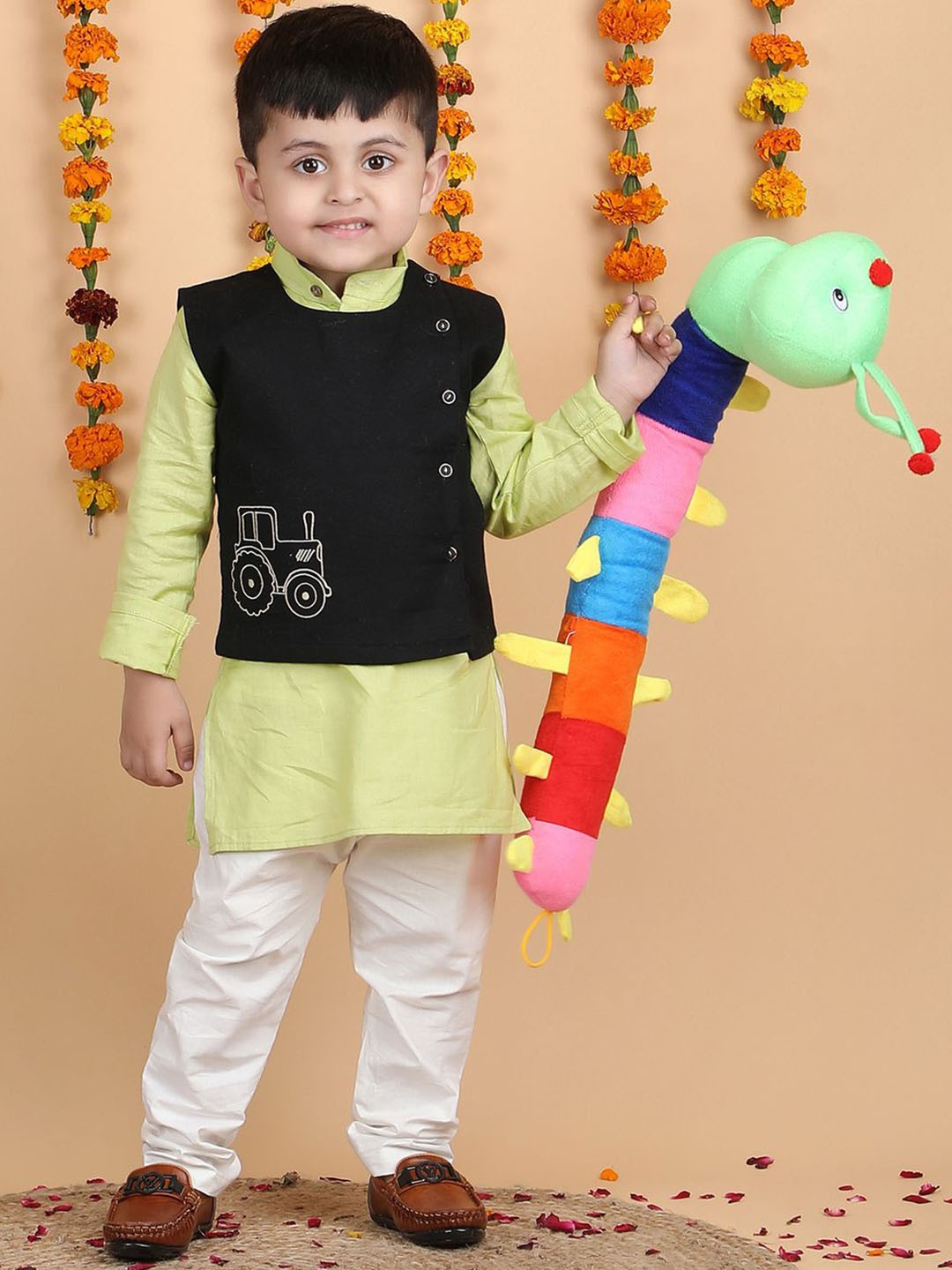 

Polka Tots Boys Regular Thread Work Pure Cotton Kurta with Pyjamas, Green
