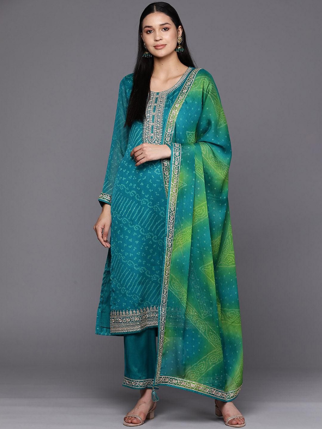 

Trendmalls Bandhani Printed Thread Work Straight Kurta with Trousers & Dupatta, Turquoise blue