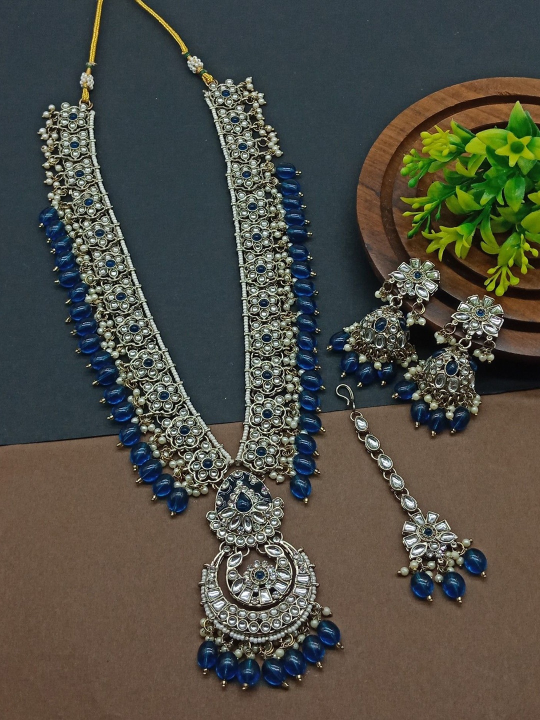 

AASHISH IMITATION Kundan-Studded & Beaded Jewellery Set, Gold