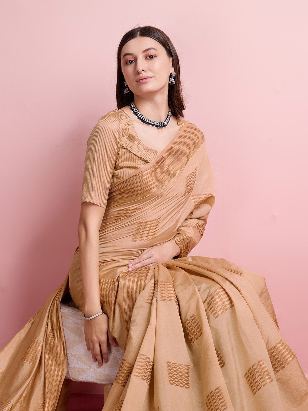 

DOI MOI Woven Design Zari Pure Silk Banarasi Saree, Beige
