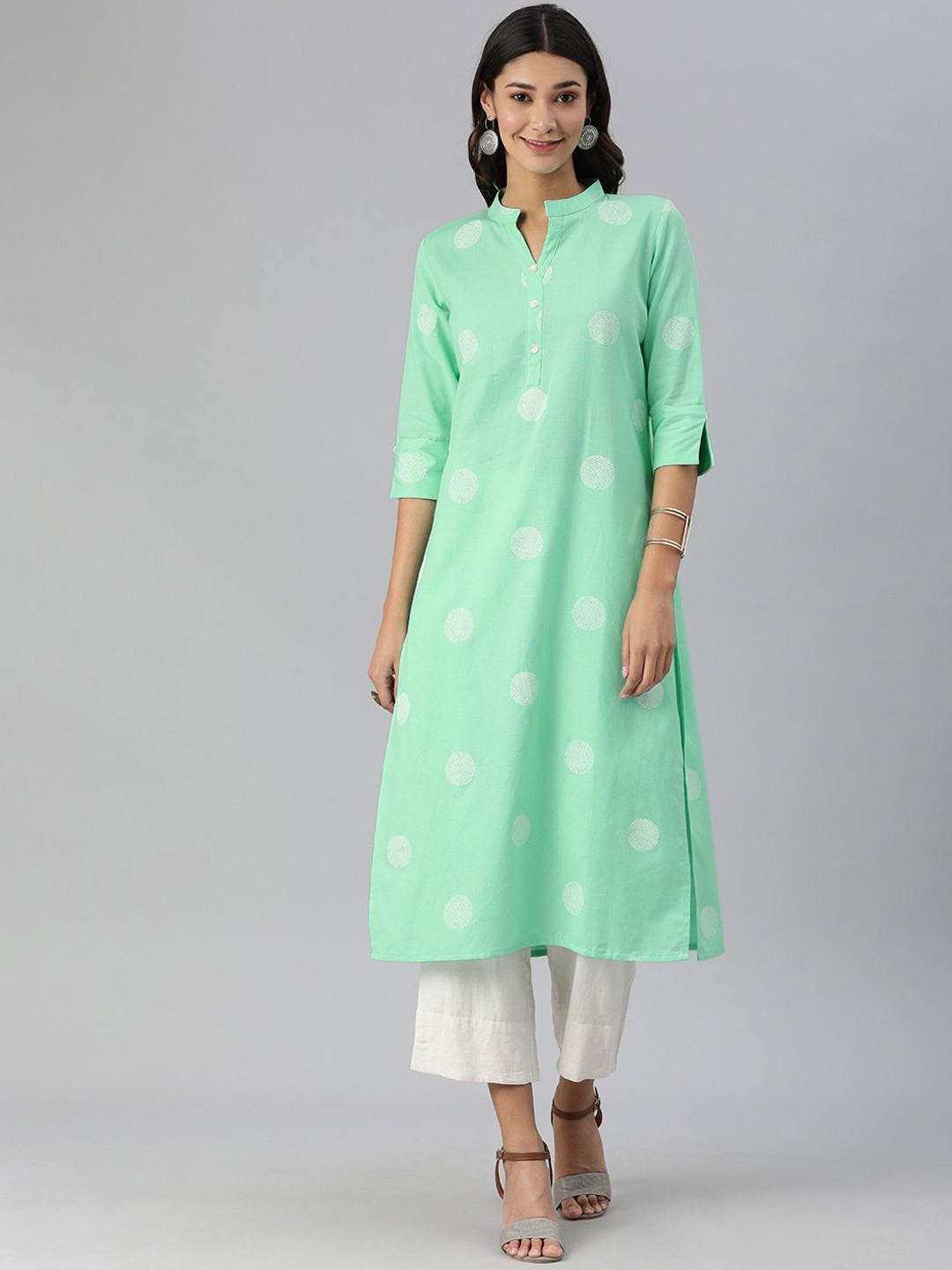 

Swishchick Women Geometric Embroidered Keyhole Neck Flared Sleeves Thread Work Pathani Kurta, Turquoise blue