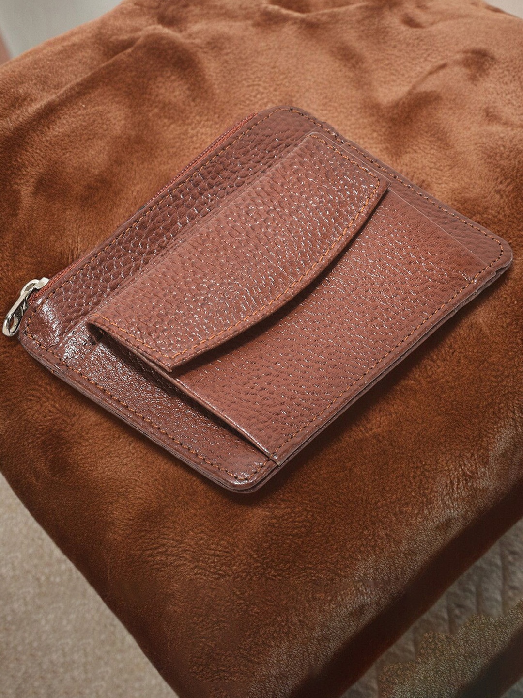

Kastner Unisex Geometric Textured Leather Card Holder, Tan