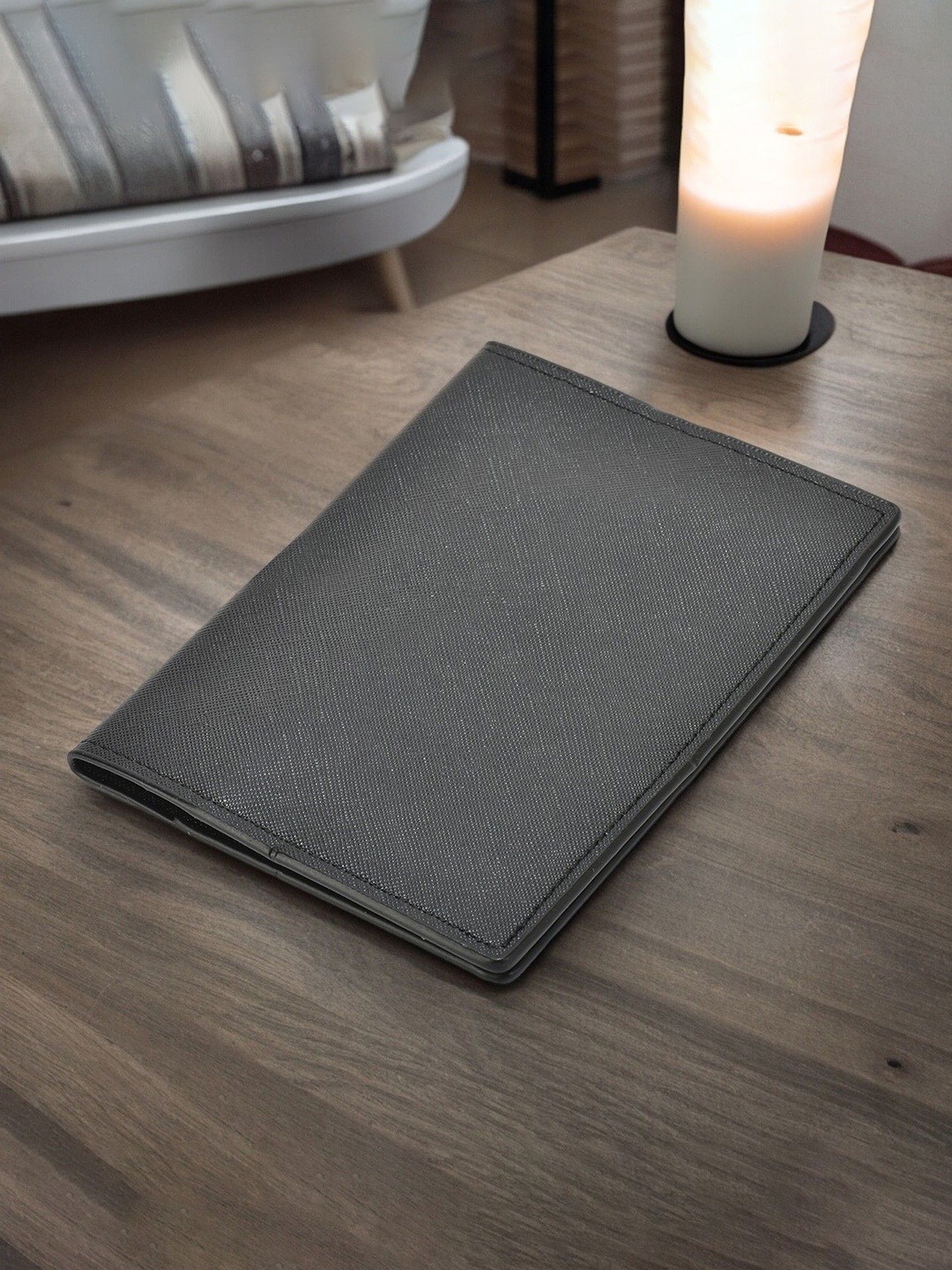 

Kastner Unisex Passport & Card Holder, Black