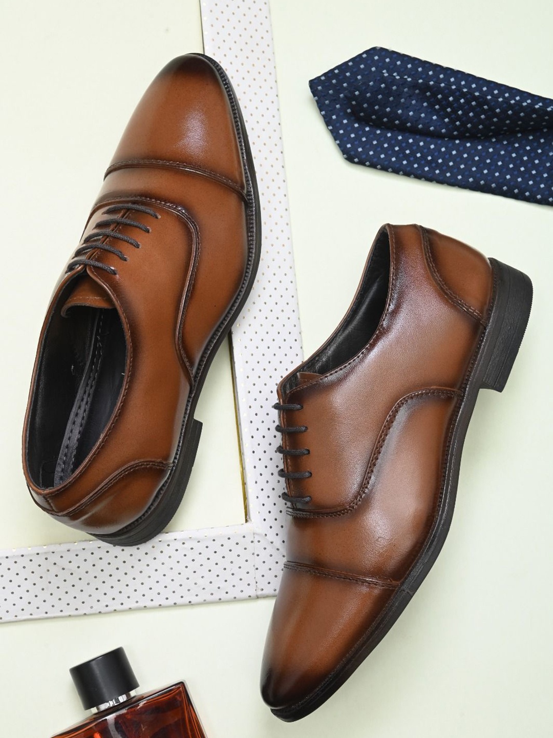 

HERE&NOW Men Formal Oxfords, Tan
