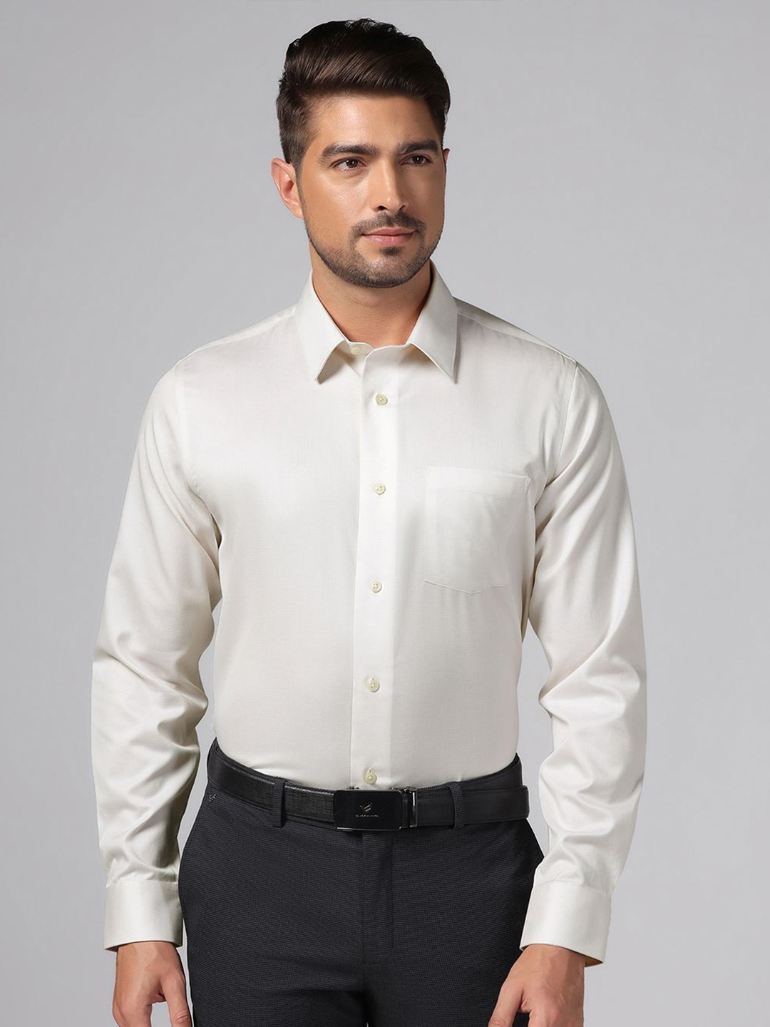 

Blackberrys Men Textured Formal Slim Fit Wrinkle-Resistant Shirt, Cream
