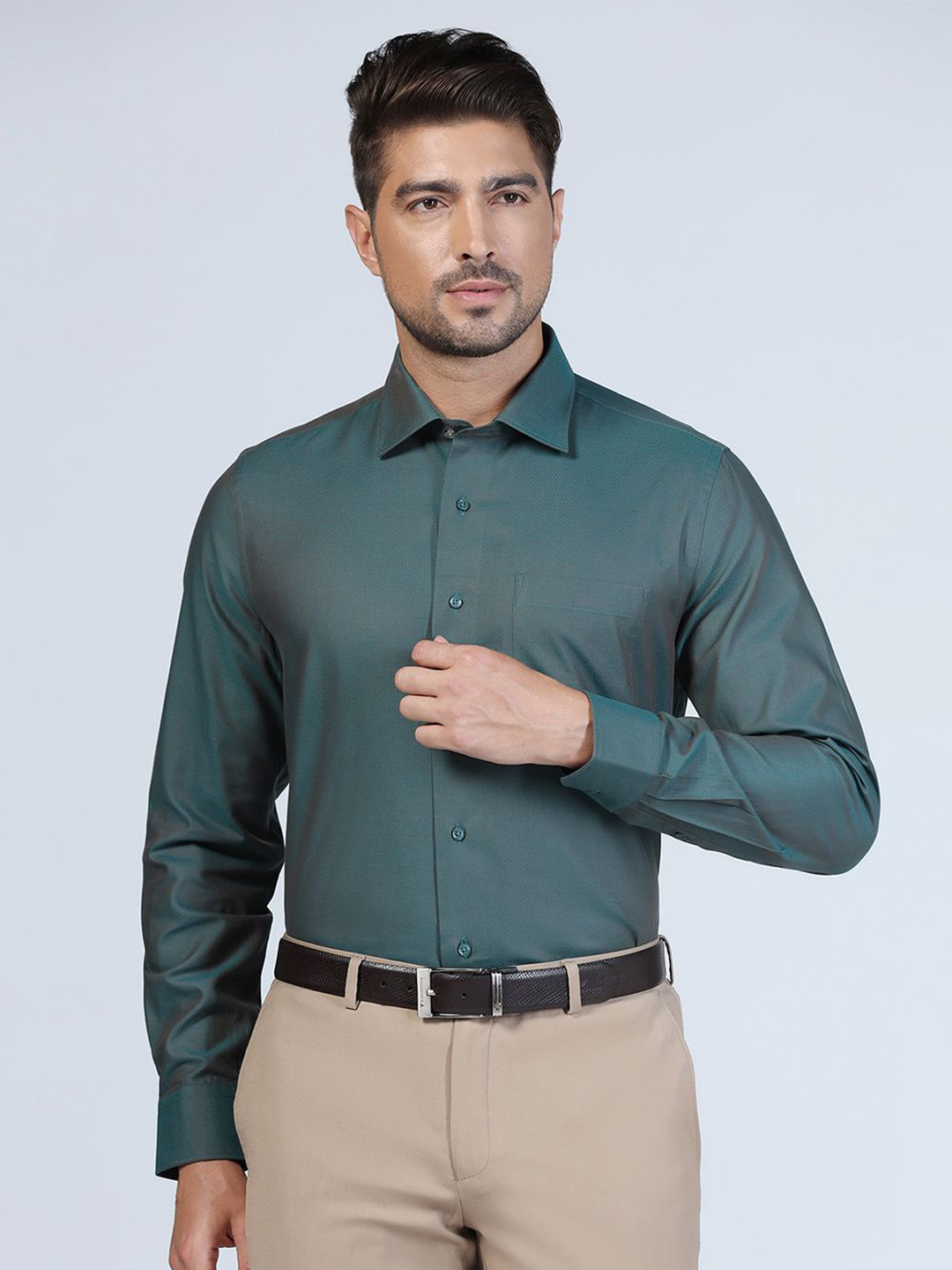 

Blackberrys Men Slim Fit Opaque Formal Shirt, Green