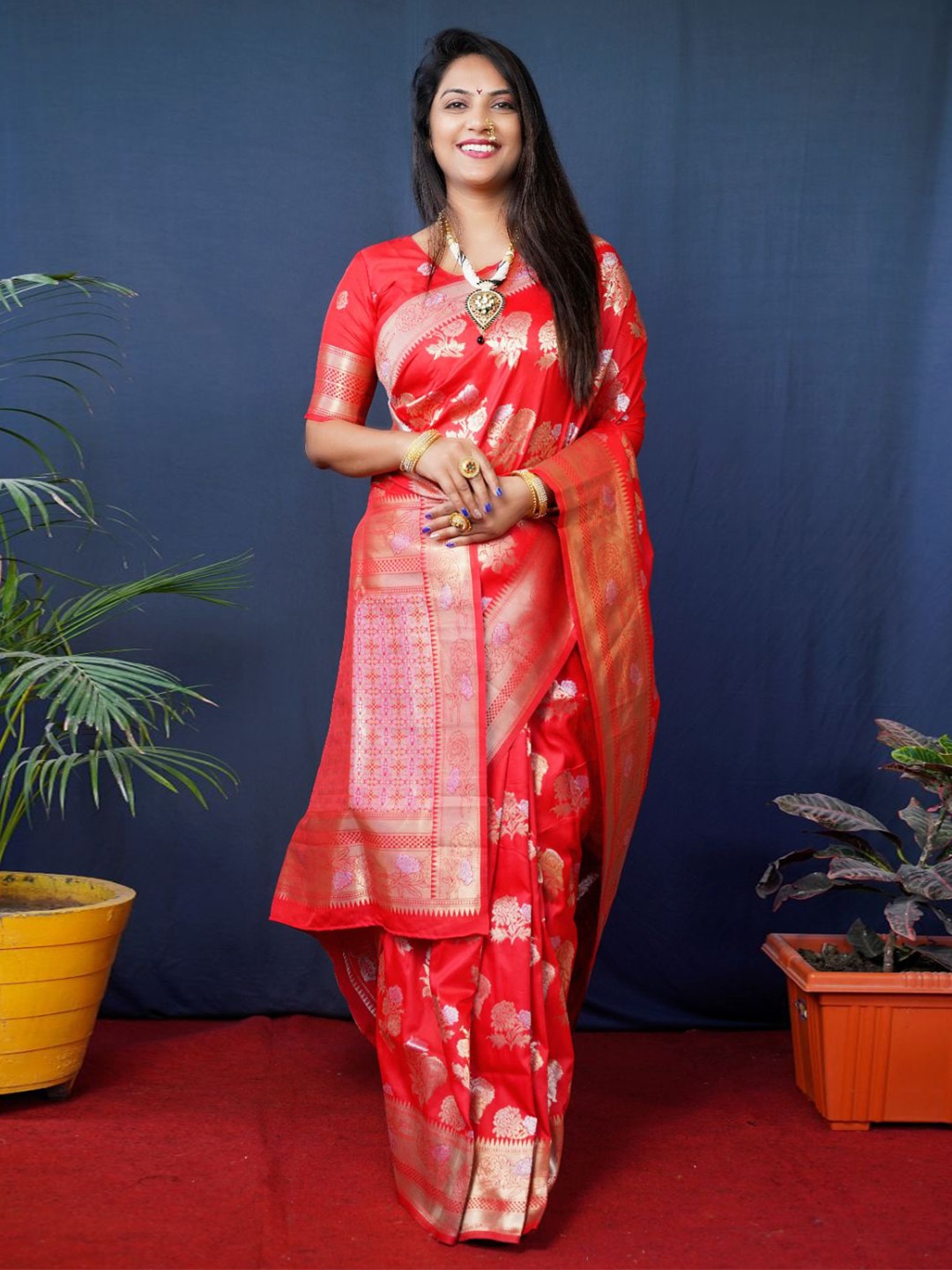 

Royal Rajgharana Saree Woven Design Zari Pure Silk Banarasi Sarees, Red