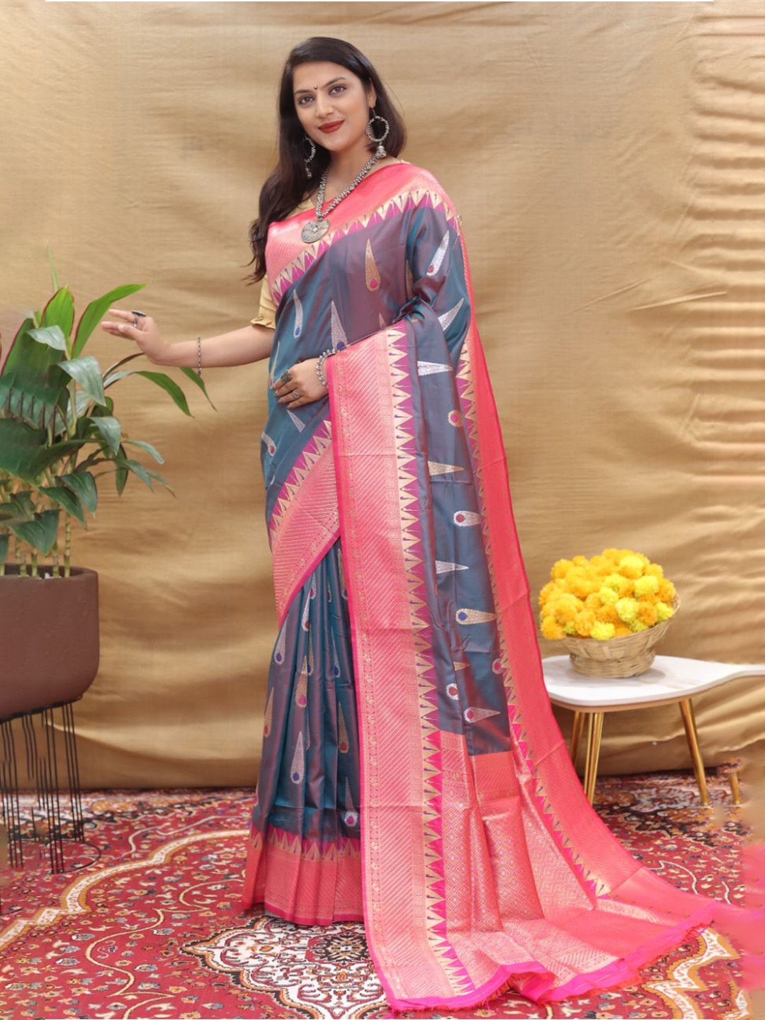 

Royal Rajgharana Saree Woven Design Zari Pure Silk Banarasi Sarees, Teal