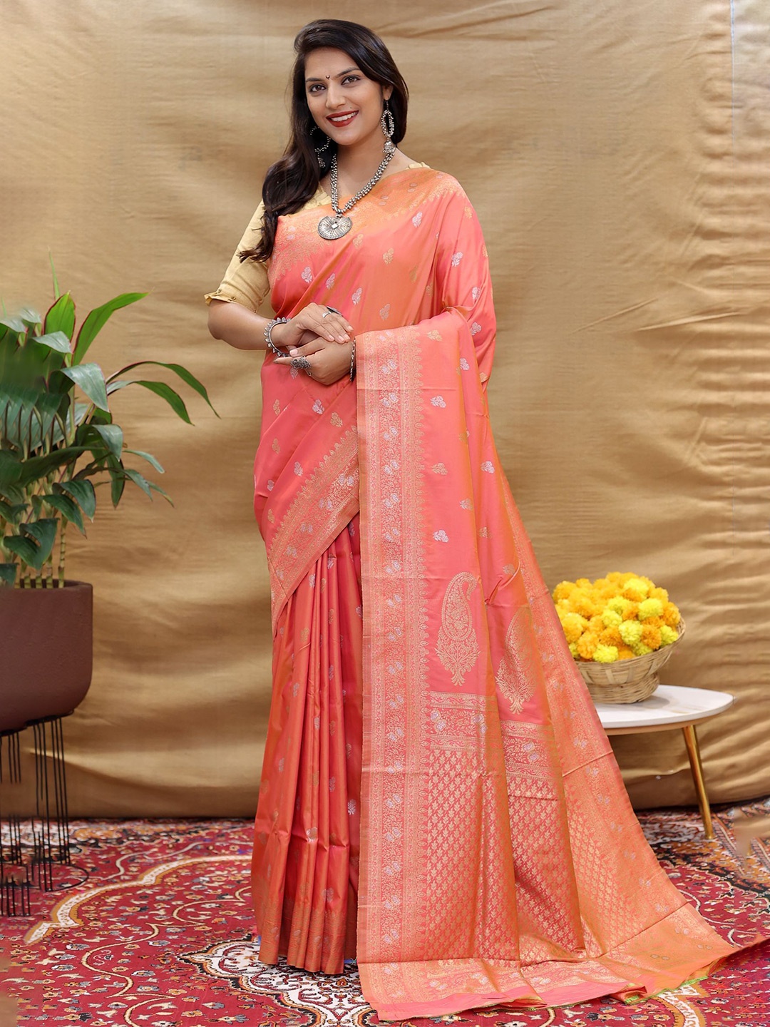 

Royal Rajgharana Saree Woven Design Zari Pure Silk Banarasi Sarees, Peach