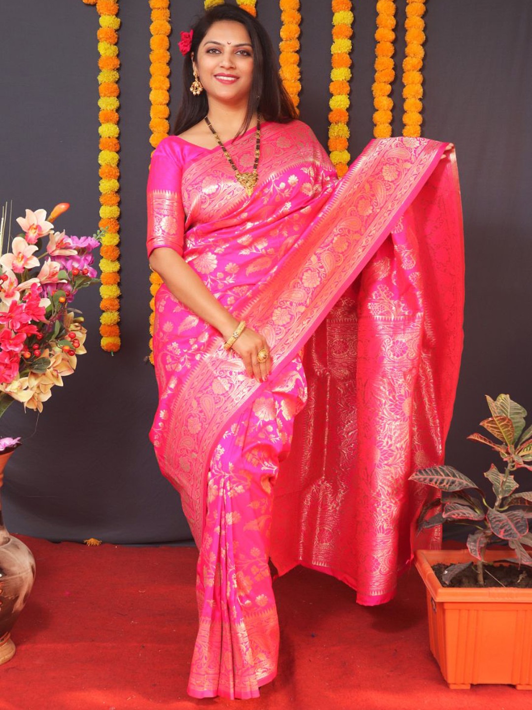 

Royal Rajgharana Saree Woven Designed Zari Pure Silk Banarasi Sarees, Pink