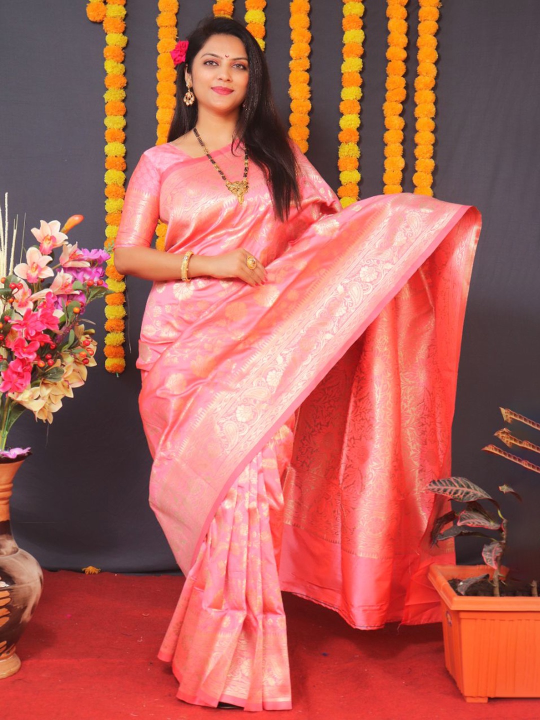 

Royal Rajgharana Saree Woven Design Zari Pure Silk Banarasi Sarees, Peach