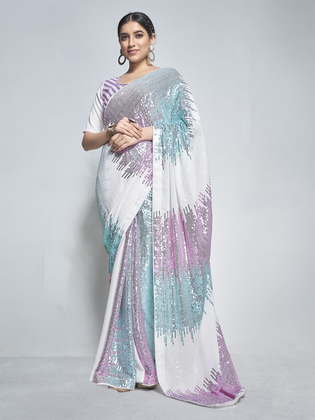 

Ishin Embellished Sequinned Saree, White