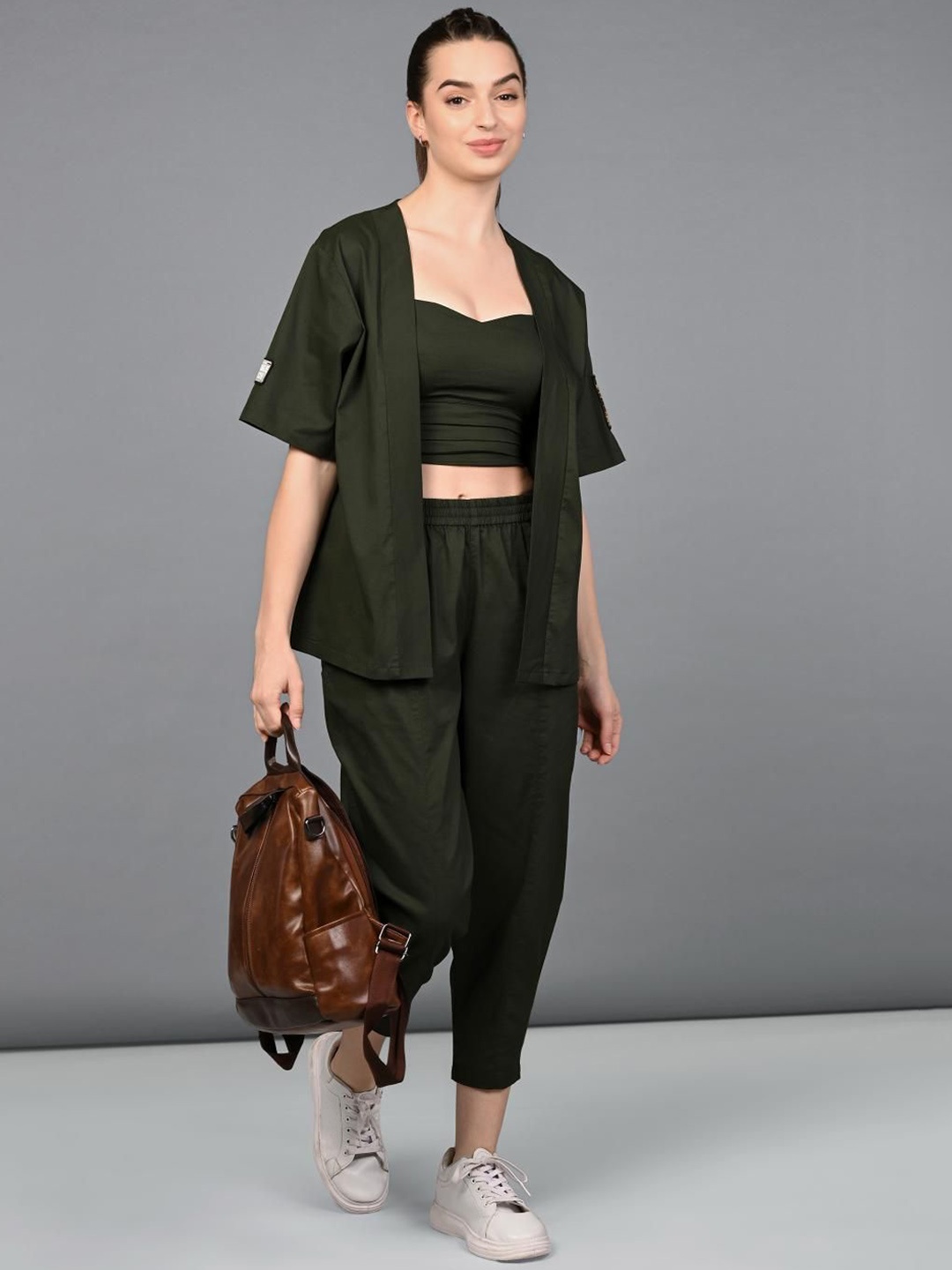 

Tuna London Open Jacket & Yoga Pants With Bustiere Co-Ord Set, Green
