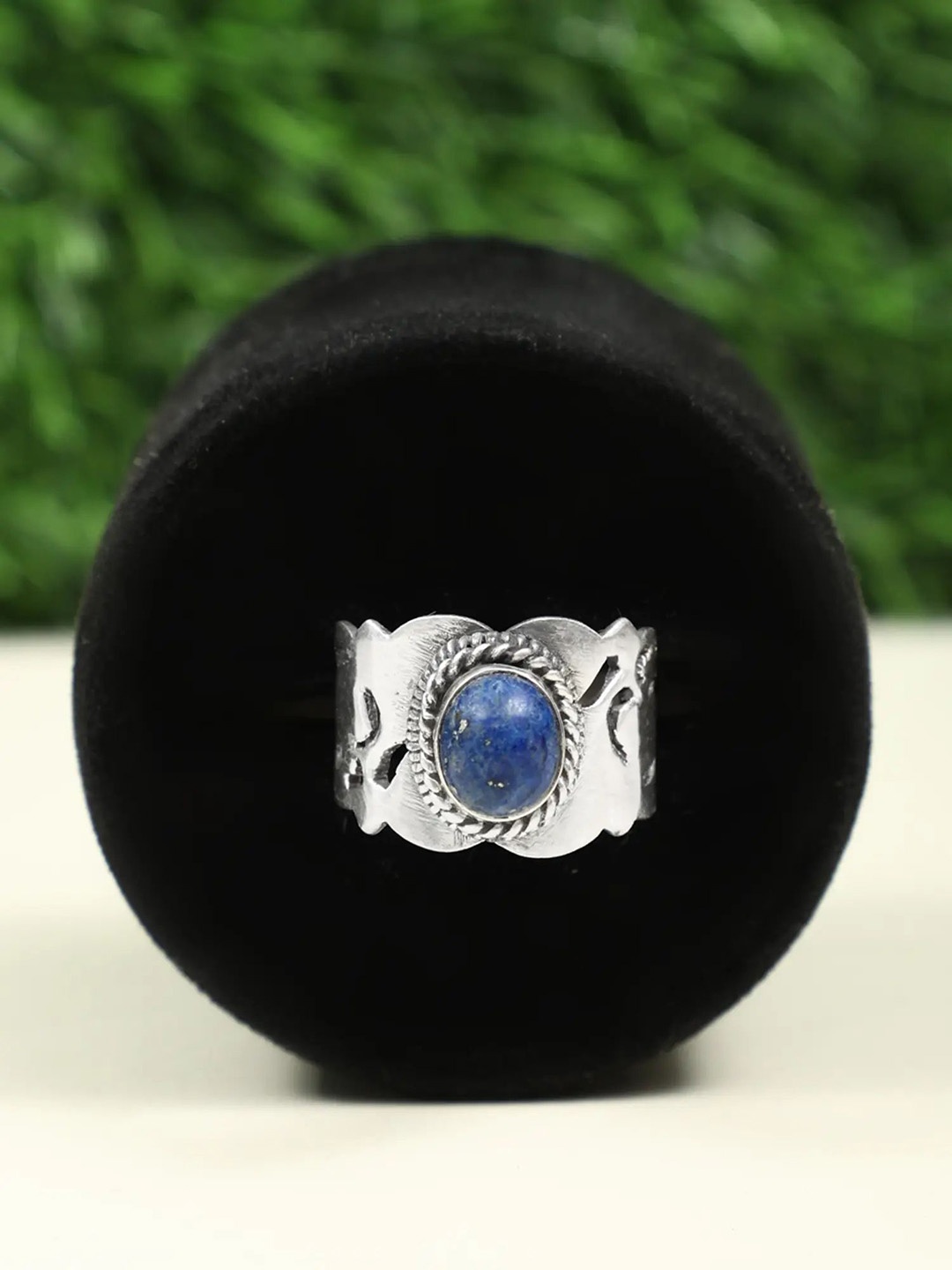 

Exotic India Lapis Lazuli Gemstone Oval Shaped Sterling Silver Ring