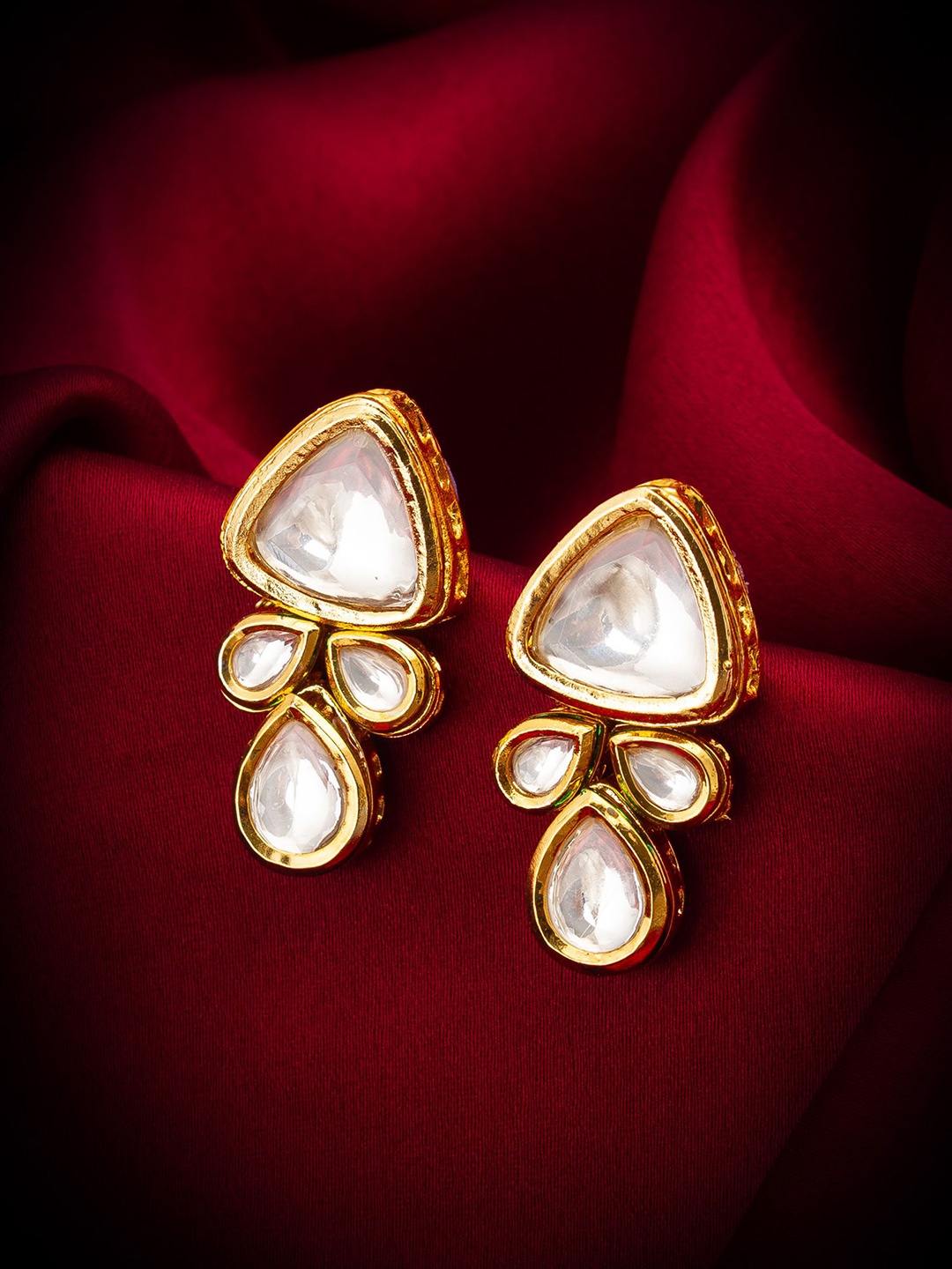 

aadita Gold-Plated Kundan-Studded Contemporary Drop Earrings