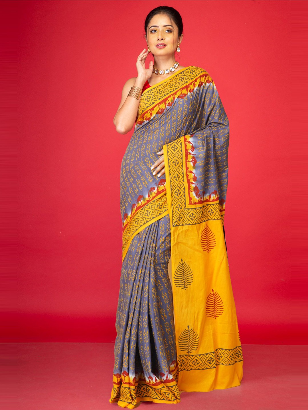 

Unnati Silks Ethnic Motifs Pure Cotton Handloom Block Print Saree, Grey