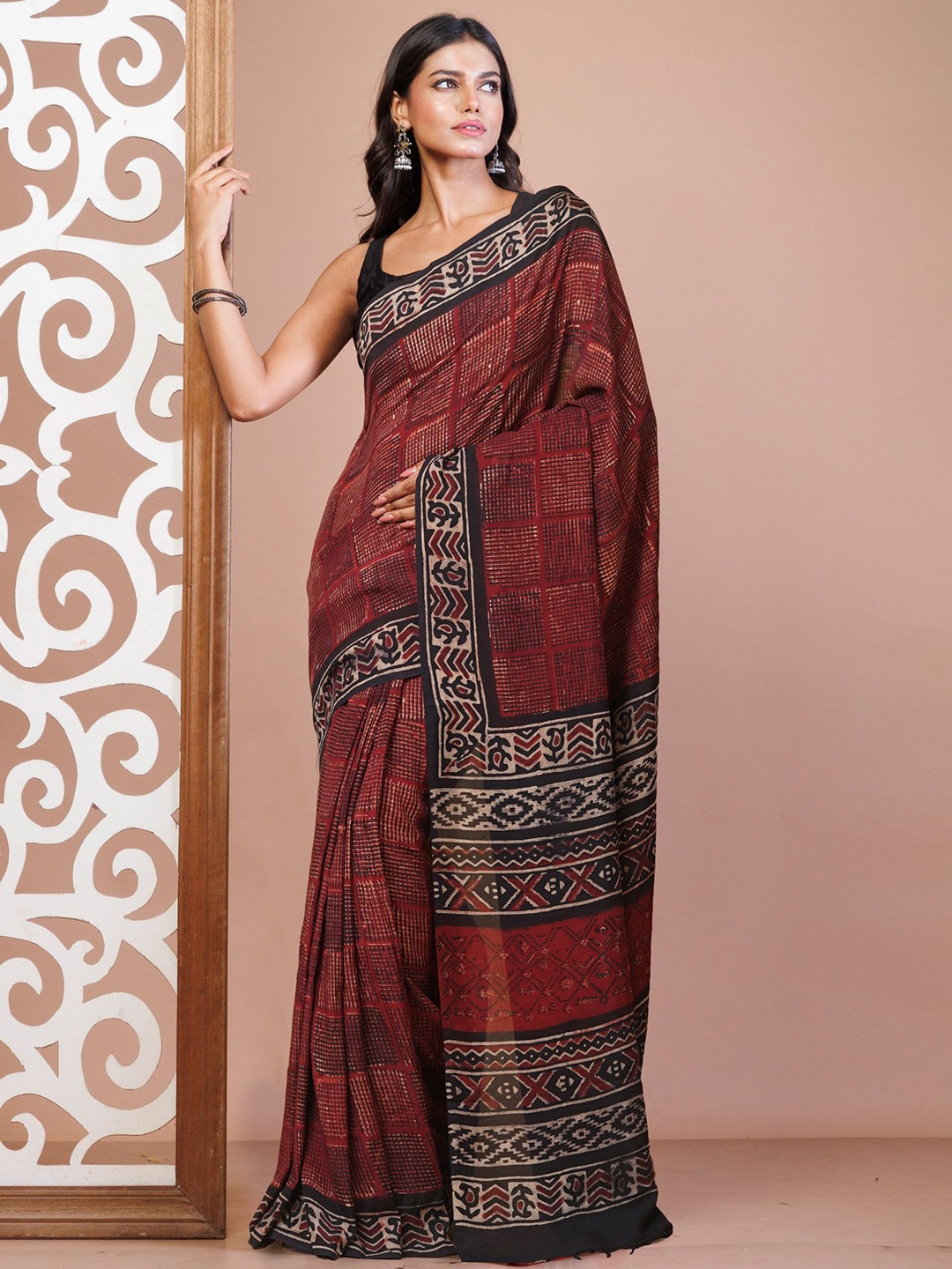 

Unnati Silks Geometric Handloom Chanderi Saree, Rust