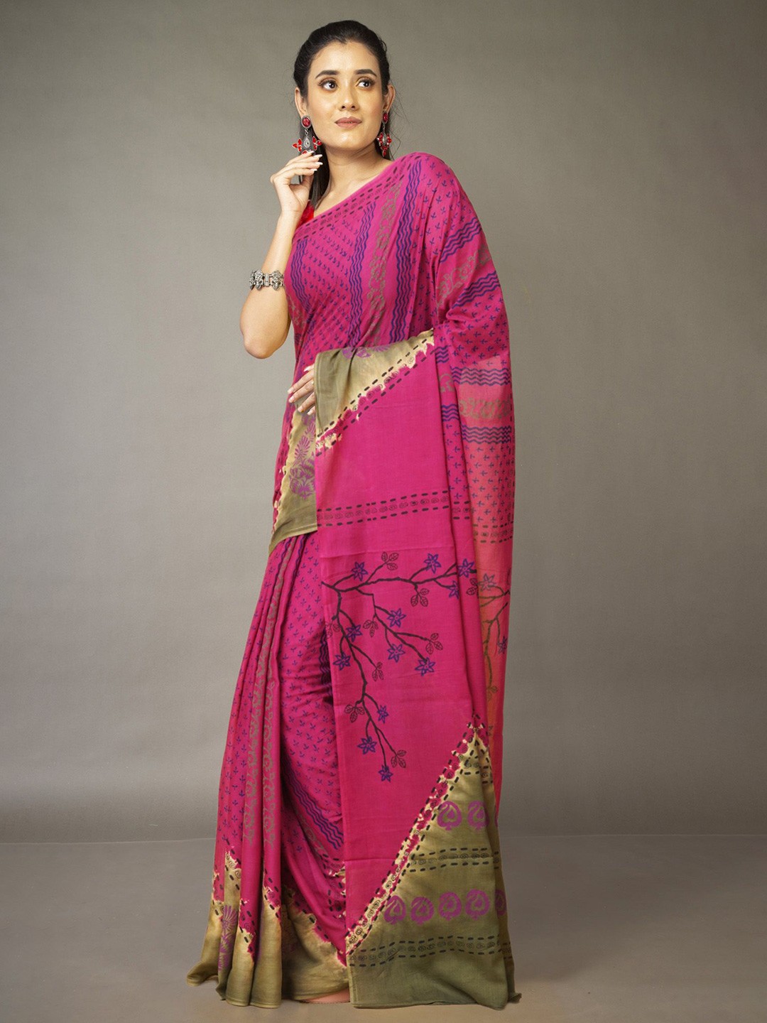 

Unnati Silks Ethnic Motifs Pure Cotton Handloom Block Print Saree, Pink