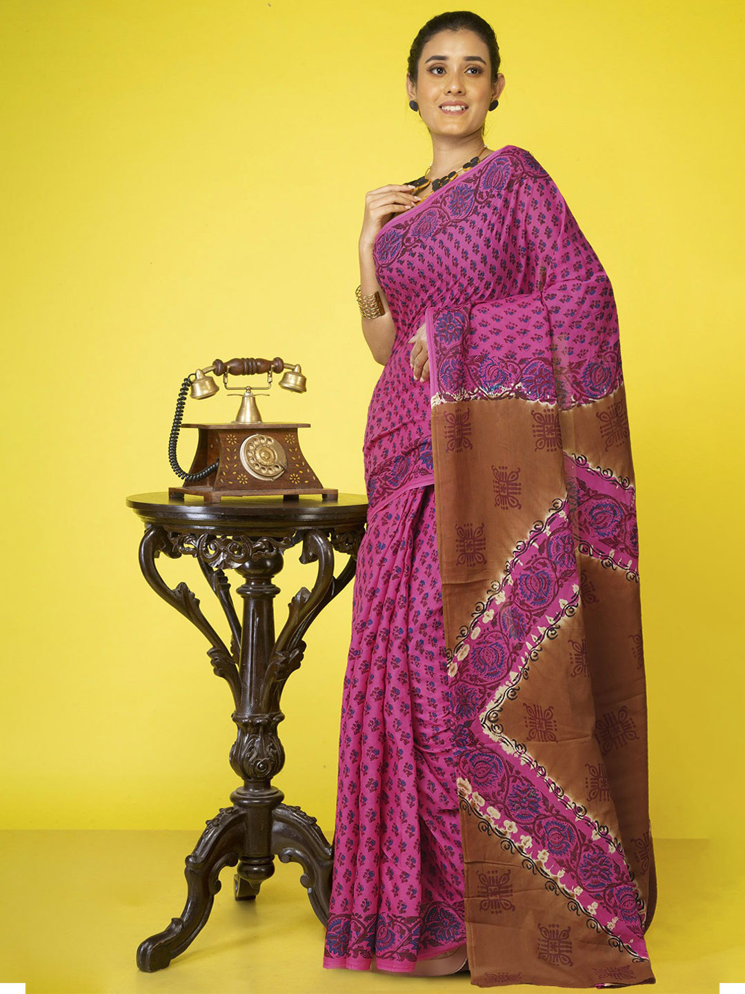 

Unnati Silks Ethnic Motifs Pure Cotton Handloom Block Print Saree, Pink