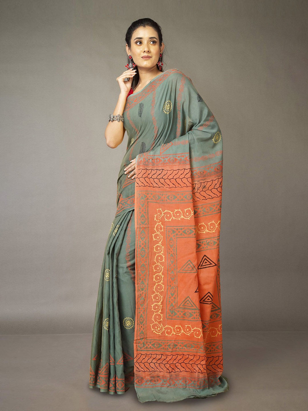 

Unnati Silks Block Printed Pure Cotton Handloom Saree, Green